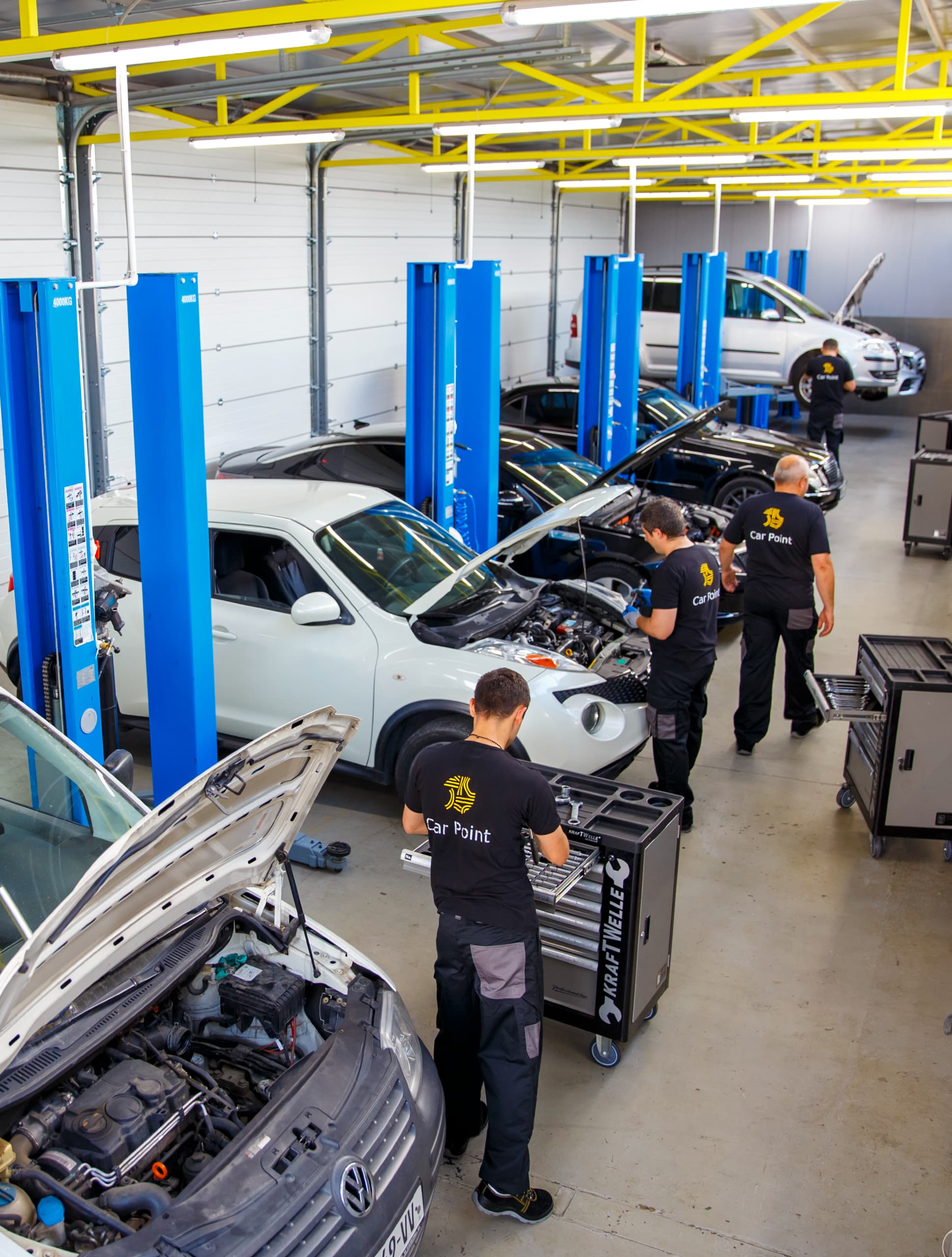Car Point engine workshop